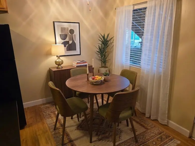 Dining area furnished (virtually staged)